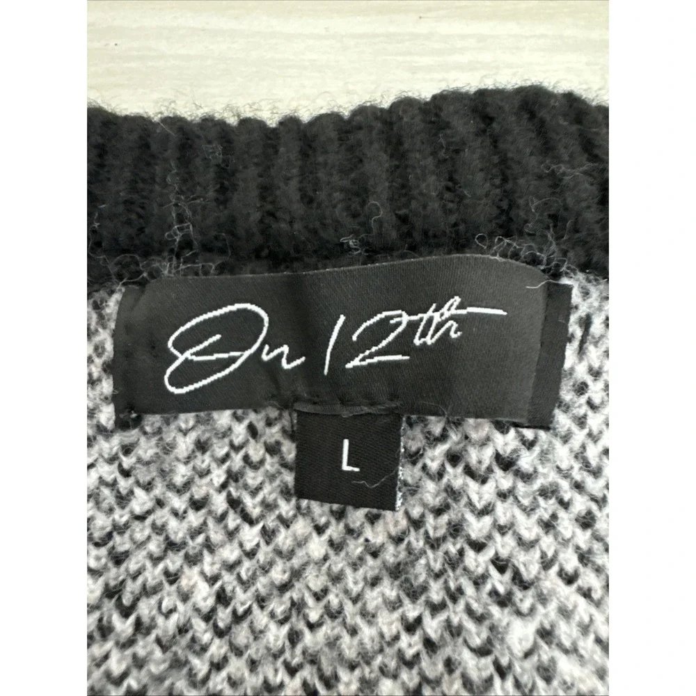 On 12th Women's‎ L Crewneck Cat Sweater Gray Black NWT